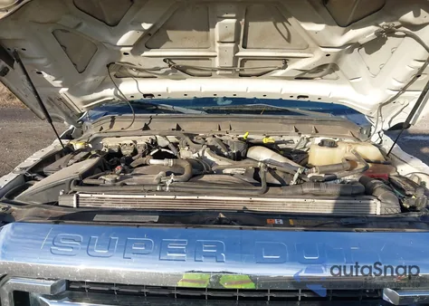 2015 Ford F-250 Xlt z USA, uszkodzony, nr VIN 1FT7W2BT9FED39562